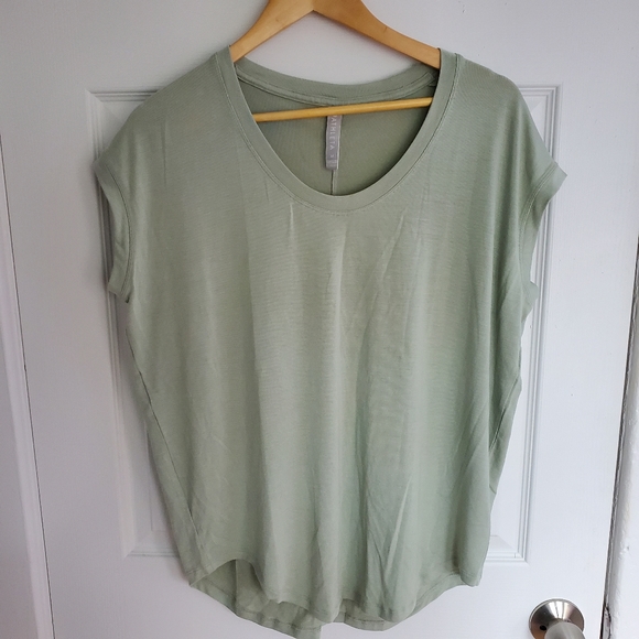 Athleta Tops - Athleta muscle tee tunic